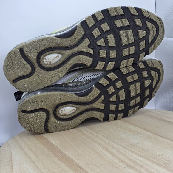 Size 11 - Nike Air Max 97 Terrascape Phantom Vivid Green 2022 - Picture 8 of 11